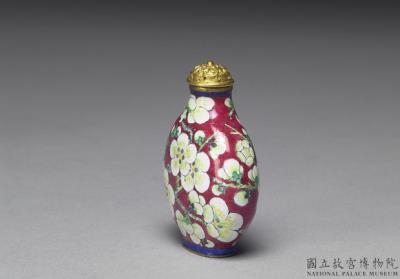 图片[3]-Copper-body painted enamel snuff bottle with a white plum blossom design on a red background, Yongzheng reign (1723-1735), Qing dynasty-China Archive